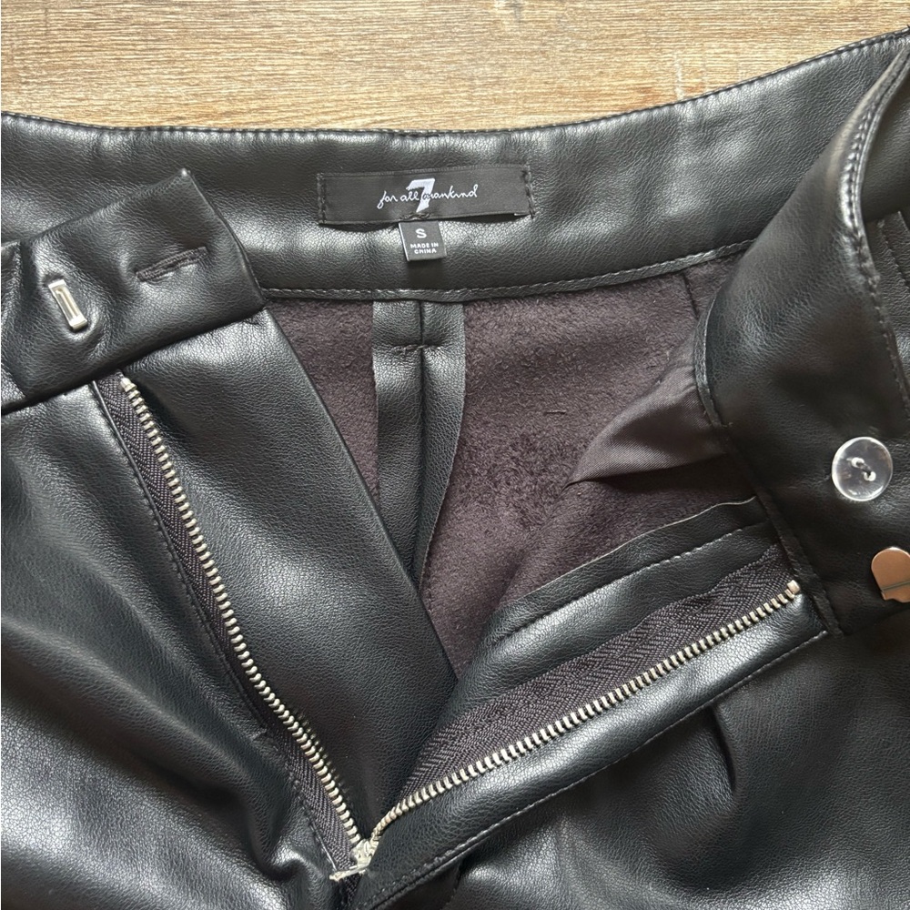 7 for all Mankind Faux Leather Women's Shorts - Picture 6 of 6